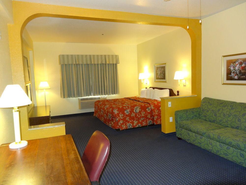 Howard Johnson By Wyndham San Antonio Hotel & Suites Zewnętrze zdjęcie