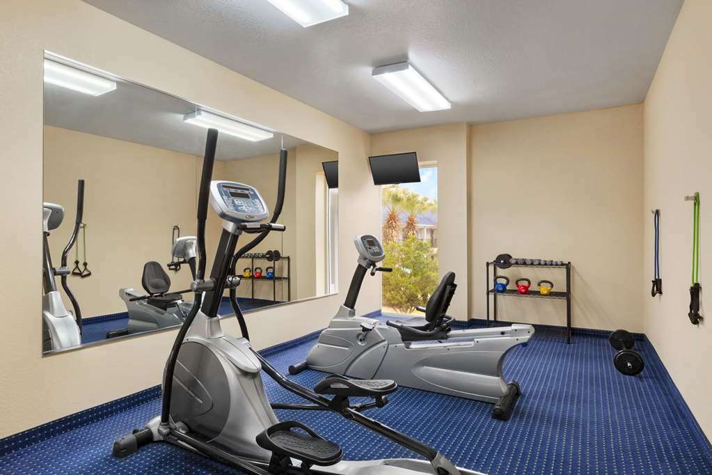 Howard Johnson By Wyndham San Antonio Hotel & Suites Udogodnienia zdjęcie