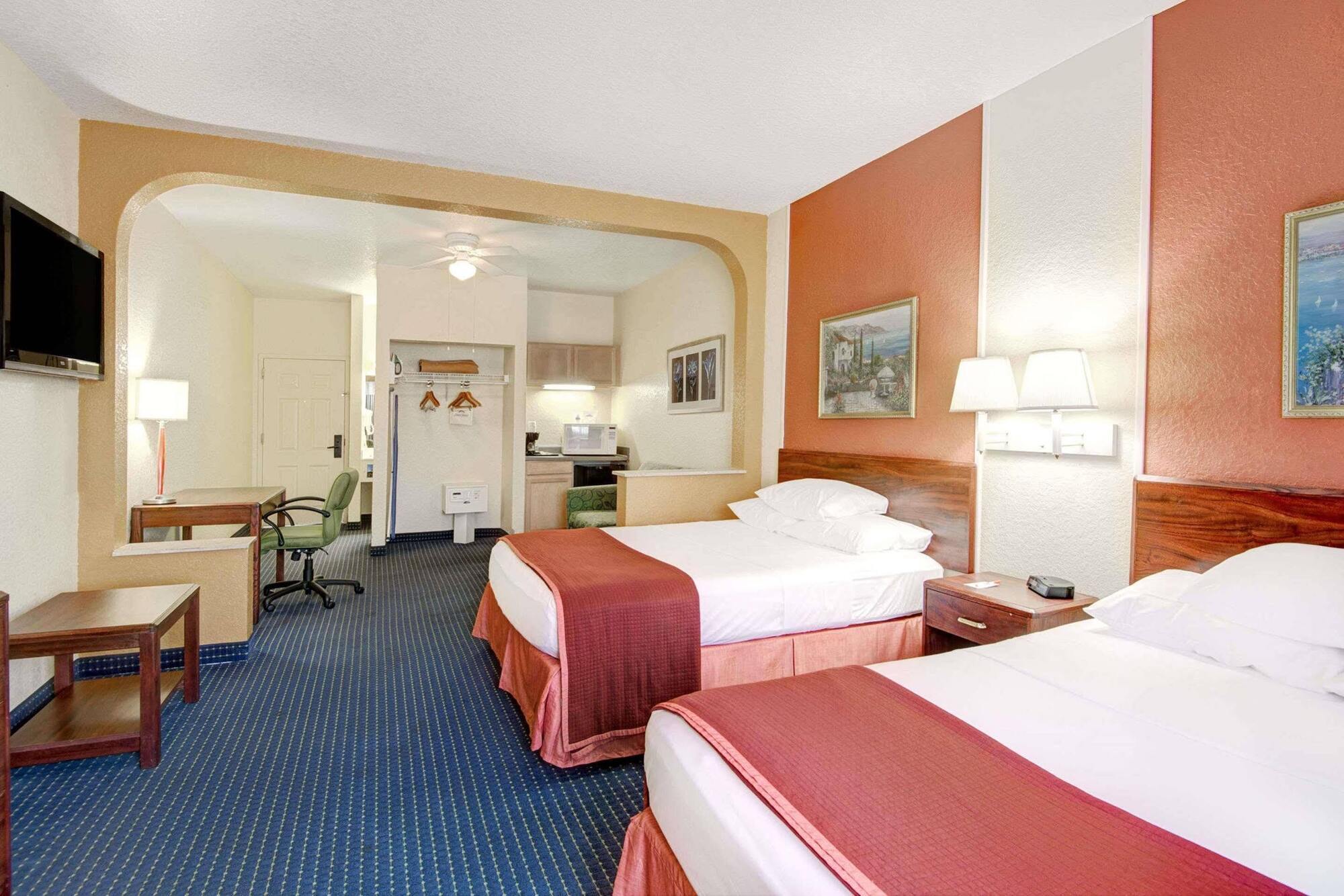 Howard Johnson By Wyndham San Antonio Hotel & Suites Zewnętrze zdjęcie